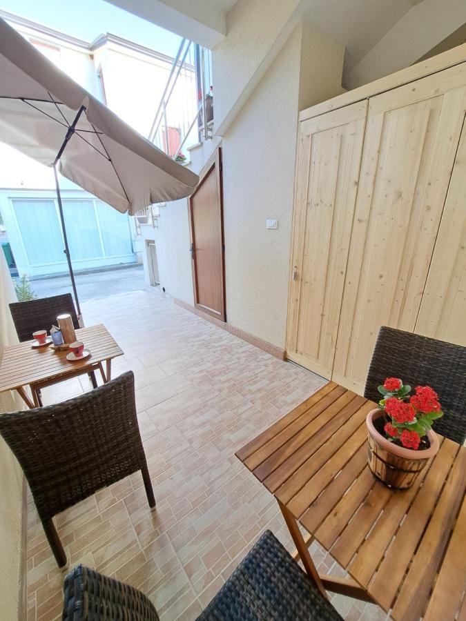 Meressa Nina&Leo Studio Apartments Novigrad Istria Kültér fotó