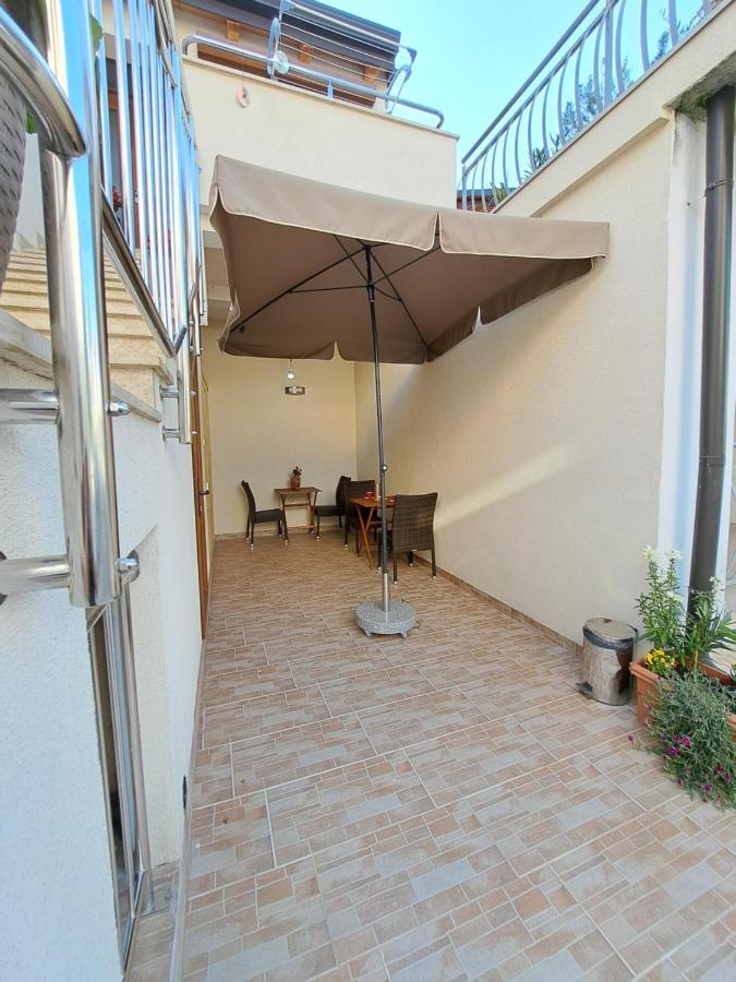 Meressa Nina&Leo Studio Apartments Novigrad Istria Kültér fotó